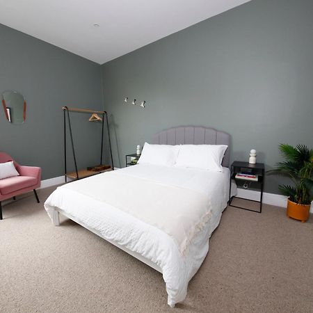 The Artist'S House Apartment สการ์โบโรห์ ภายนอก รูปภาพ
