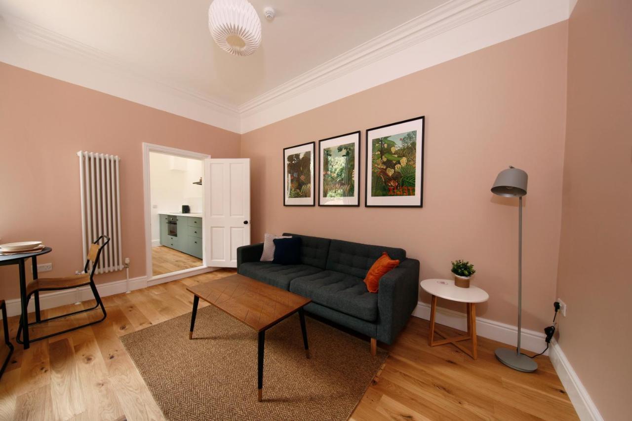 The Artist'S House Apartment สการ์โบโรห์ ภายนอก รูปภาพ
