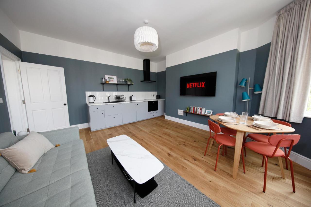 The Artist'S House Apartment สการ์โบโรห์ ภายนอก รูปภาพ
