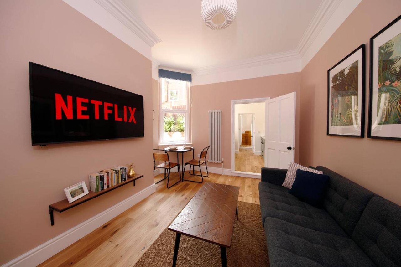 The Artist'S House Apartment สการ์โบโรห์ ภายนอก รูปภาพ