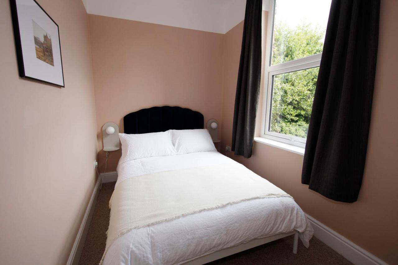 The Artist'S House Apartment สการ์โบโรห์ ภายนอก รูปภาพ