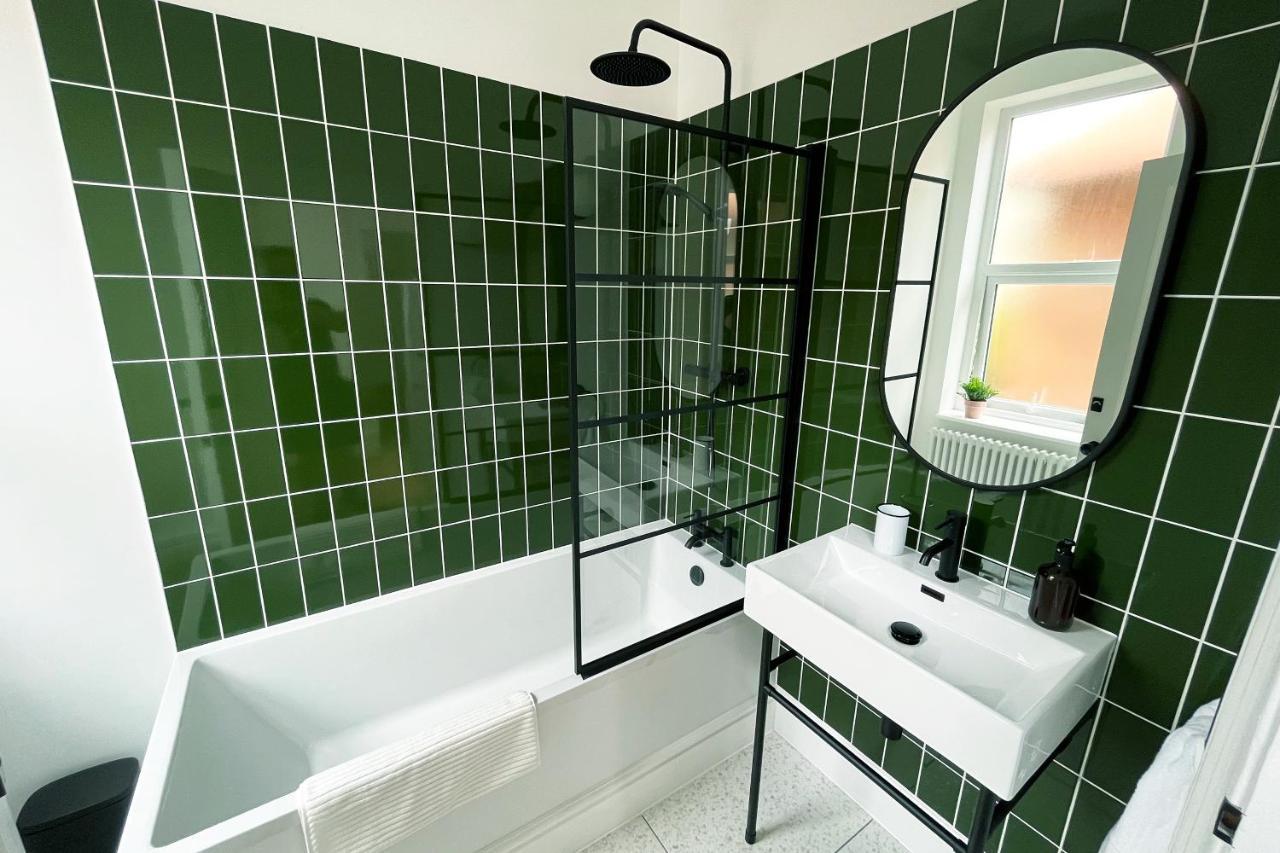 The Artist'S House Apartment สการ์โบโรห์ ภายนอก รูปภาพ